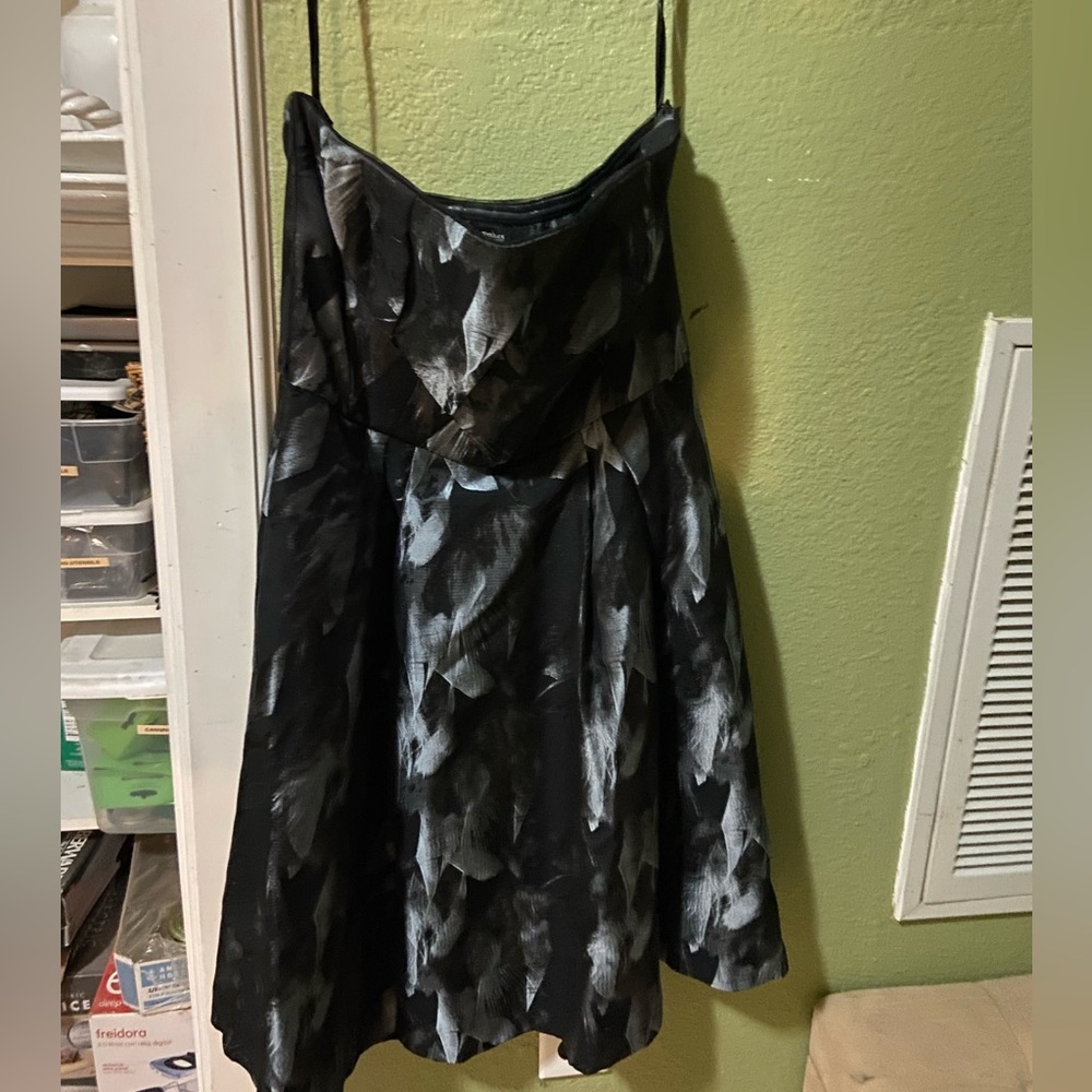White House Black Market Silver, Gray, Black Strapless Dress Size 8